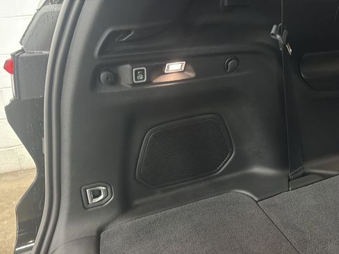 New 2026 Jeep Grand Cherokee L Limited w/ Luxury Tech Group II image 33