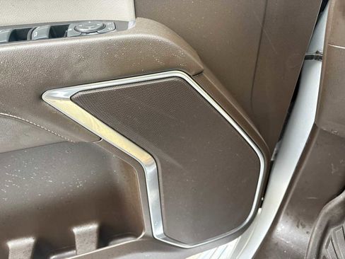 Used 2022 Chevrolet Silverado 1500 LT AWD/4WD image 13