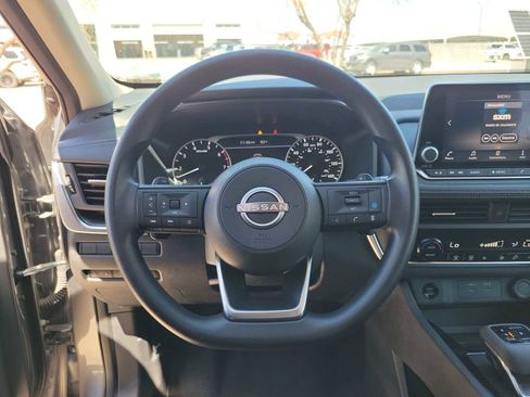 Used 2024 Nissan Rogue SV FWD image 19
