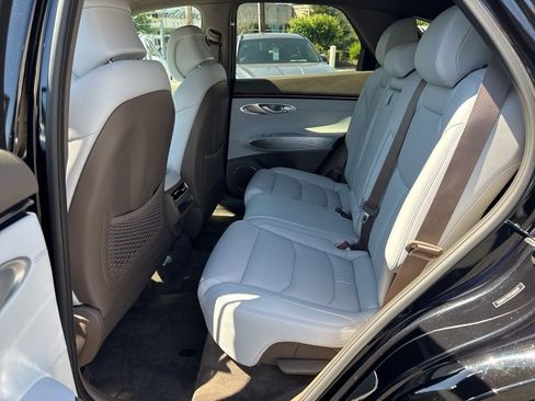 New 2026 Genesis Electrified GV70 AWD/4WD image 41