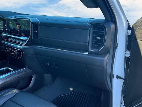 Used 2023 Chevrolet Silverado 1500 LTZ w/ LTZ Convenience Package II image 18