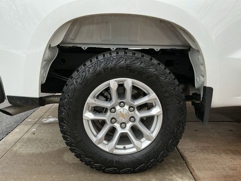 Used 2025 Chevrolet Silverado 1500 W/T w/ WT Value Package image 29