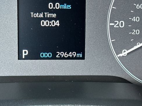 Certified 2025 Toyota Corolla Cross LE FWD image 29