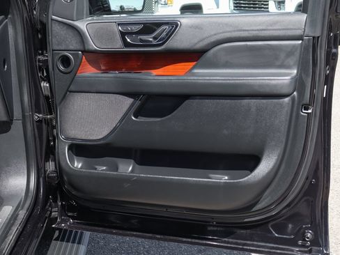Used 2022 Lincoln Navigator L 4WD image 56