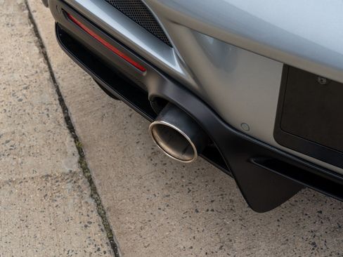 Used 2021 Ferrari F8 Tributo RWD image 20