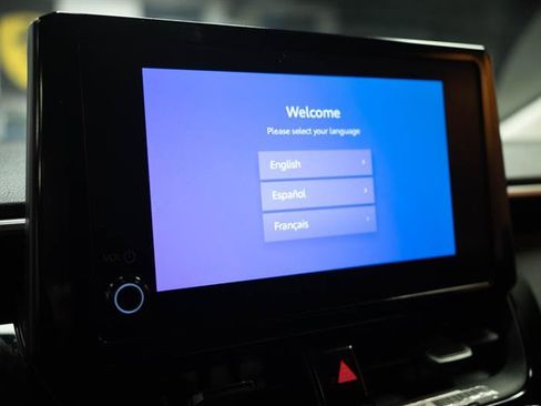 Used 2023 Toyota Corolla LE w/ Carpet Mat Package (TMS) image 19