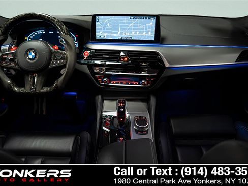 Used 2022 BMW M5 image 32