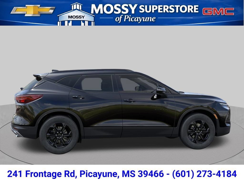 New 2026 Chevrolet Blazer LT w/ Midnight/Sport Edition FWD image 5