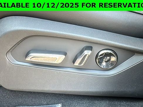 Used 2025 Acura MDX A-Spec image 11