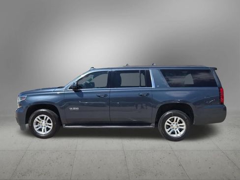 Used 2019 Chevrolet Suburban LT w/ Texas Edition Package RWD image 3