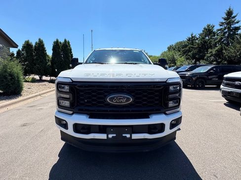Used 2025 Ford F250 Lariat w/ Lariat Ultimate Package AWD/4WD image 3