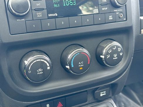 Used 2016 Jeep Patriot 75th Anniversary w/ Power Value Group image 13