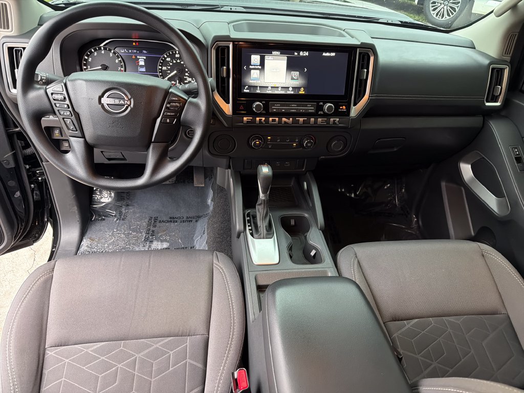 Used 2025 Nissan Frontier SV RWD image 12