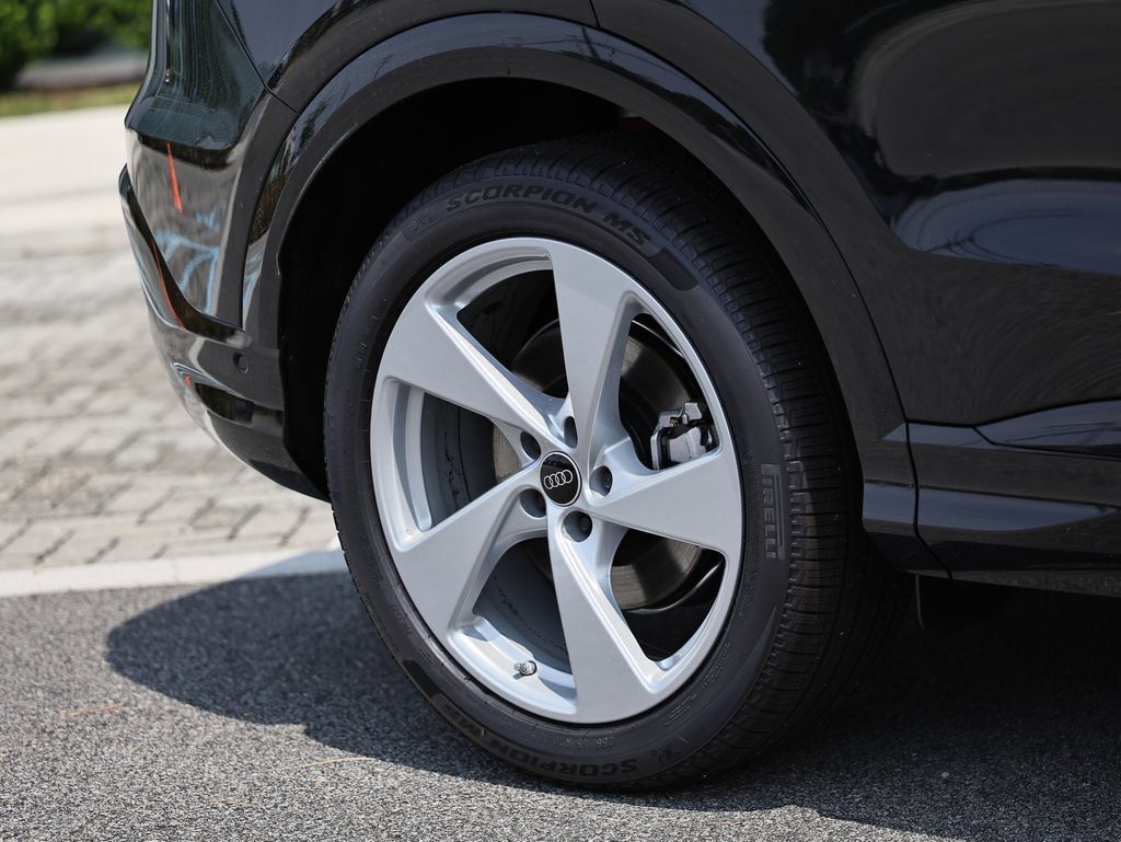 New 2026 Audi Q5 Prestige AWD/4WD image 6