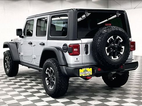 Used 2024 Jeep Wrangler Unlimited Rubicon w/ Technology Group AWD/4WD image 3
