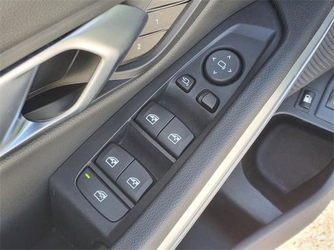 Used 2022 BMW 330e w/ M Sport Package image 11