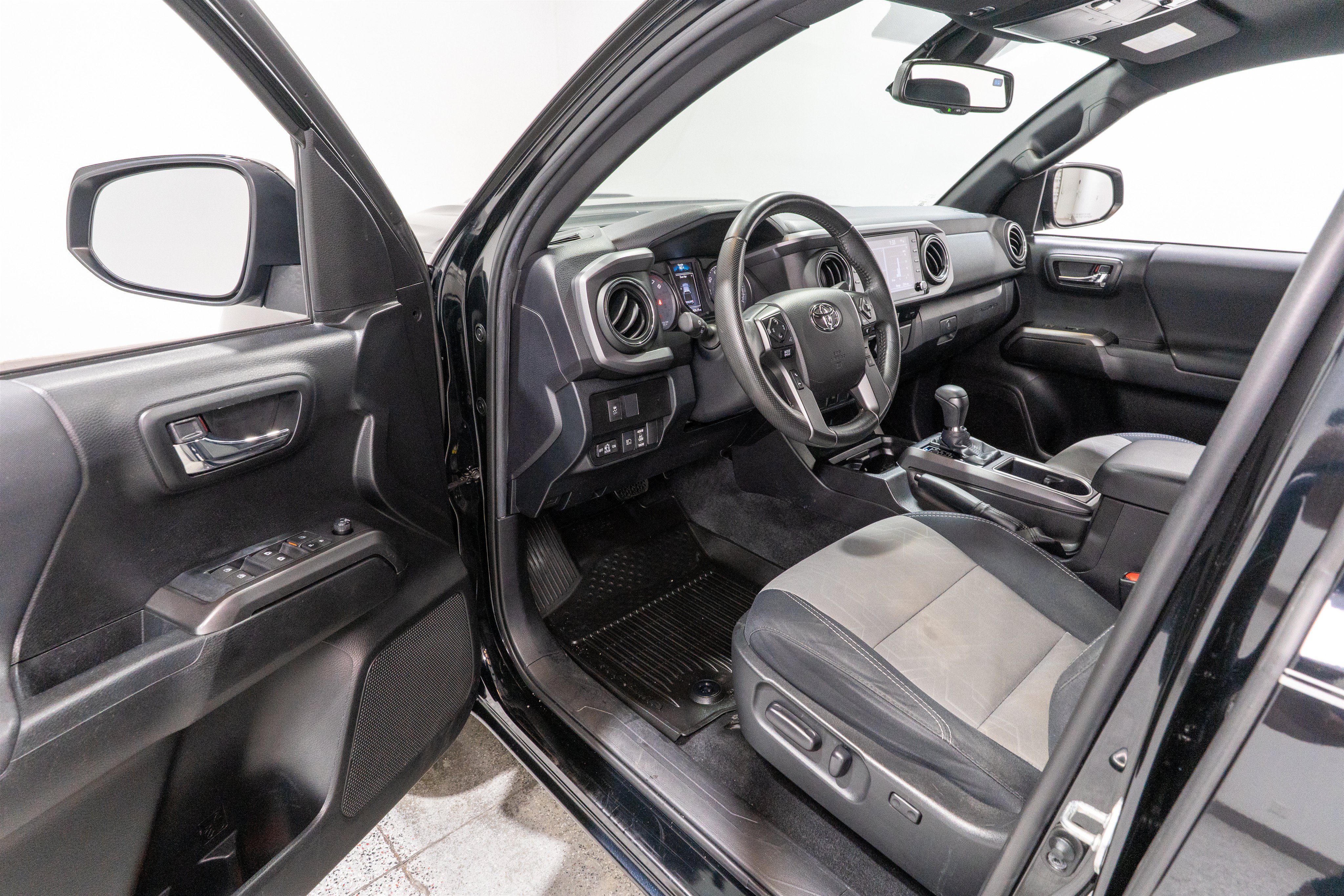 Used 2021 Toyota Tacoma TRD Sport RWD image 13