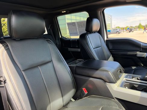 Used 2018 Ford F150 Lariat w/ Equipment Group 502A Luxury AWD/4WD image 14