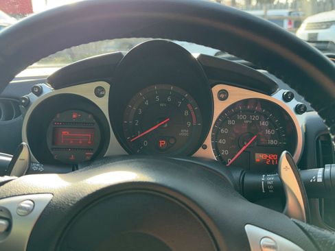 Used 2014 Nissan 370Z Touring image 25