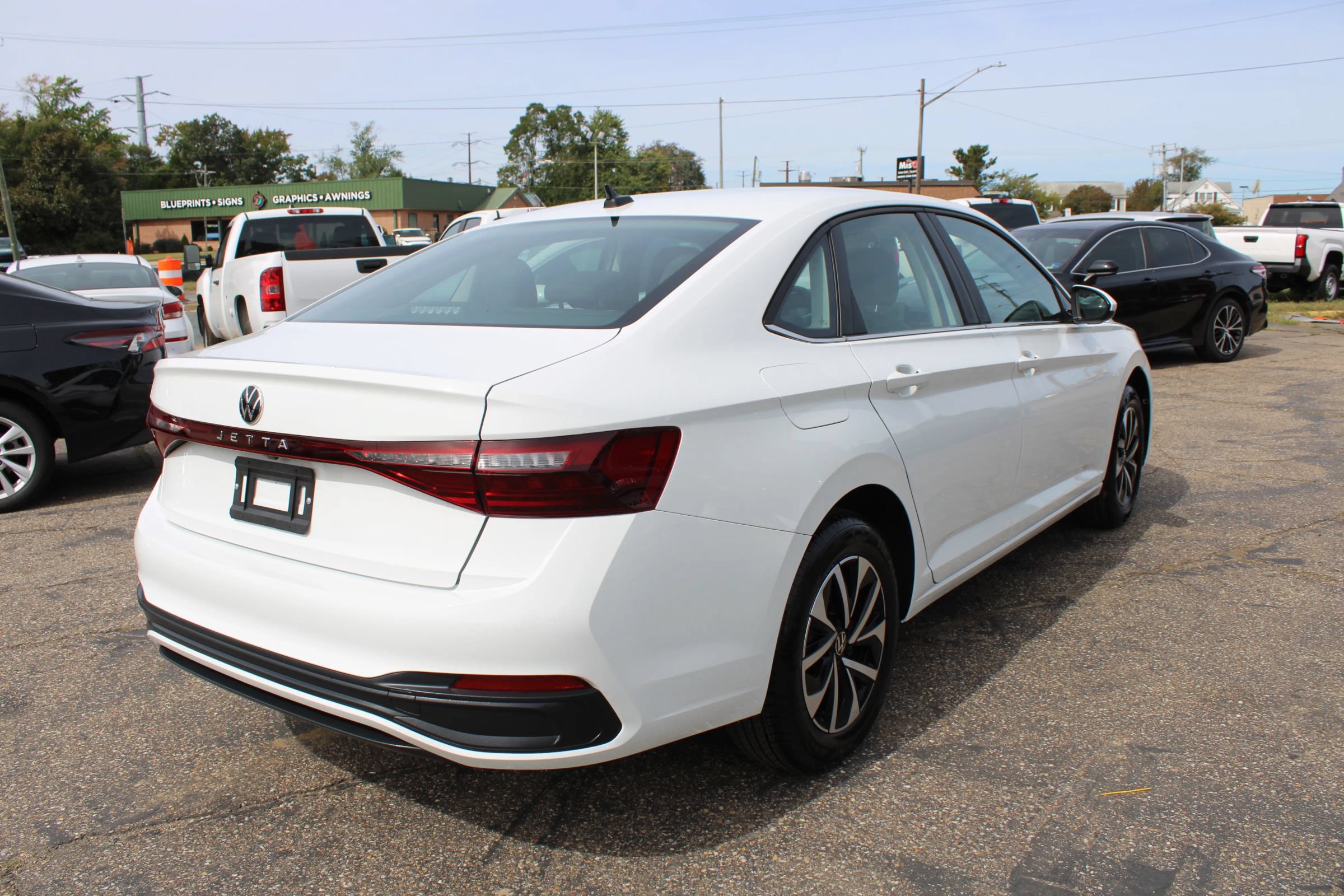 Used 2026 Volkswagen Jetta S FWD image 5