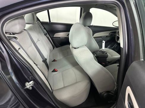 Used 2014 Chevrolet Cruze LT image 25