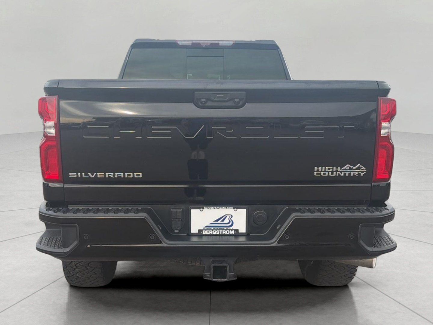 Used 2020 Chevrolet Silverado 2500 High Country w/ Z71 Off-Road Package AWD/4WD image 11