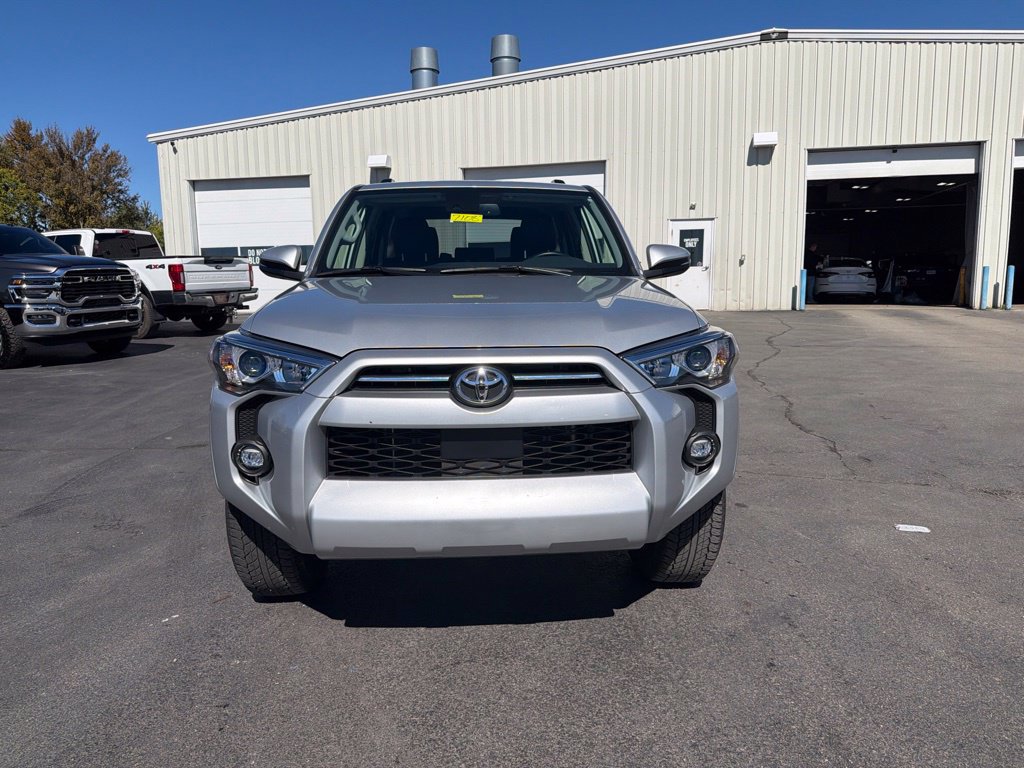 Used 2023 Toyota 4Runner SR5 Premium w/ Moonroof Package AWD/4WD image 2