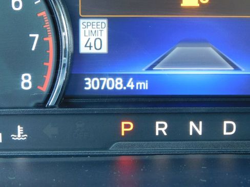 Used 2023 Ford Explorer XLT w/ Equipment Group 202A AWD/4WD image 43