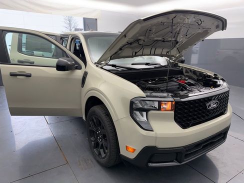 New 2025 Ford Maverick XLT w/ XLT Luxury Package image 14