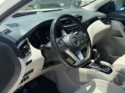 Used 2018 Nissan Rogue Sport SL FWD image 13