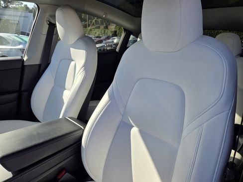 Used 2023 Tesla Model Y Long Range image 16