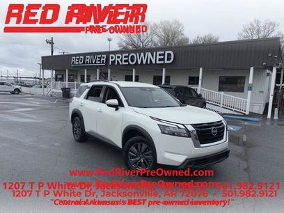 Used 2024 Nissan Pathfinder SV