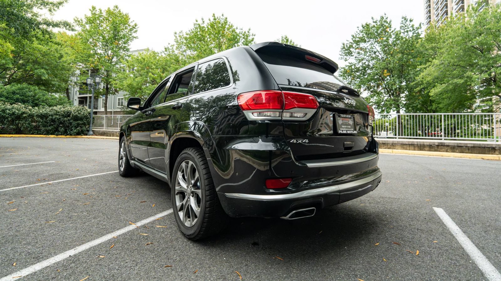 Used 2019 Jeep Grand Cherokee Summit w/ Platinum Series Group AWD/4WD image 5