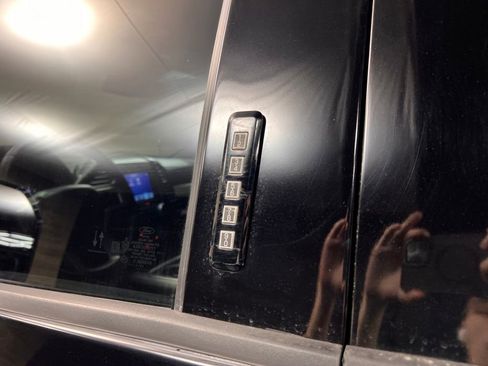 Used 2021 Ford F350 Platinum w/ Tremor Off-Road Package image 20