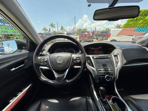 Used 2016 Acura TLX image 10