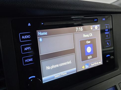 Used 2016 Toyota Sienna LE FWD image 28