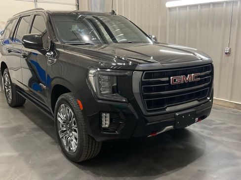Used 2023 GMC Yukon AT4 w/ LPO, Floor Liner Package AWD/4WD image 5