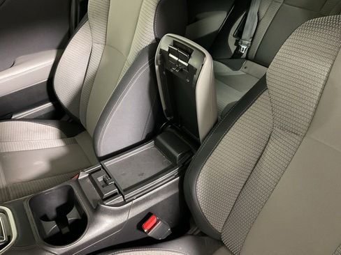 Used 2023 Subaru Outback Premium AWD/4WD image 31
