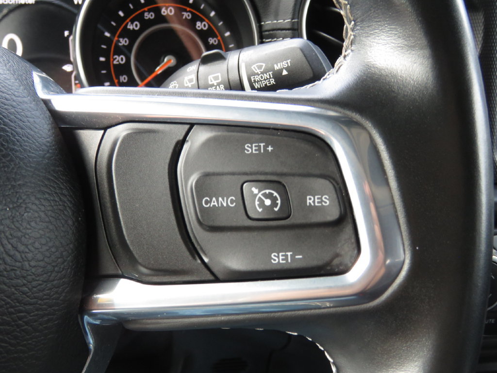 Used 2022 Jeep Wrangler Unlimited Sahara AWD/4WD image 22