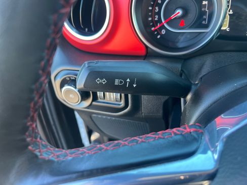 Used 2021 Jeep Wrangler Unlimited Rubicon image 12