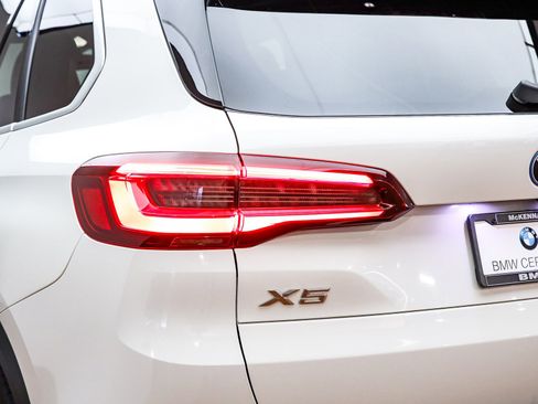 Used 2023 BMW X5 xDrive45e w/ Climate Comfort Package image 12