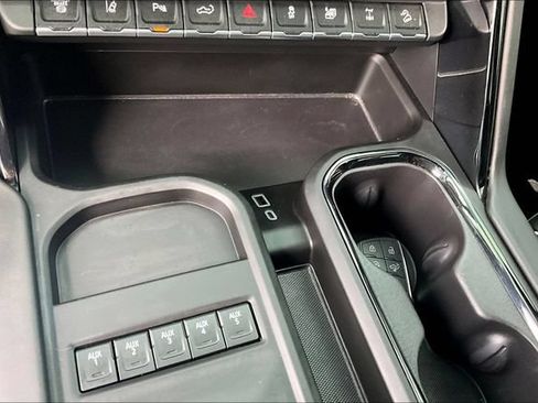 Used 2025 GMC Sierra 2500 AT4X AWD/4WD image 15
