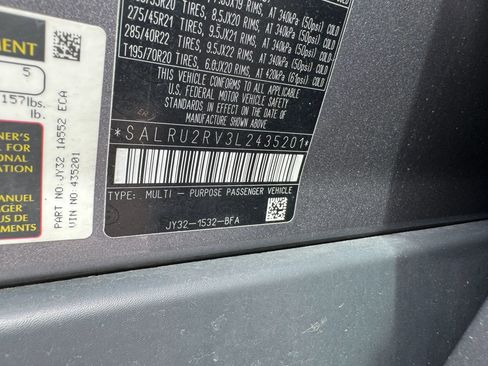 Used 2020 Land Rover Discovery Landmark image 37