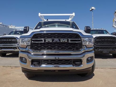 New 2024 RAM 3500 Tradesman w/ Chrome Appearance Group image 2