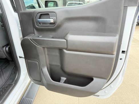 Used 2022 Chevrolet Silverado 1500 Custom AWD/4WD image 34