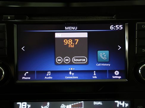 Used 2018 Nissan Rogue SV image 19