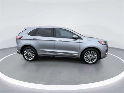Used 2024 Ford Edge Titanium w/ Titanium Elite Package image 9
