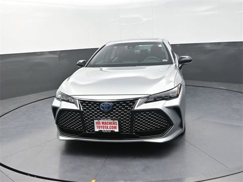 Used 2021 Toyota Avalon XSE image 2