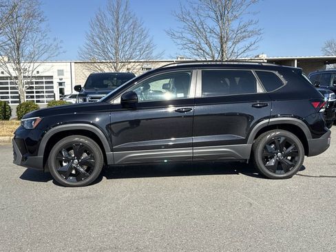 New 2026 Volkswagen Taos SE FWD image 2