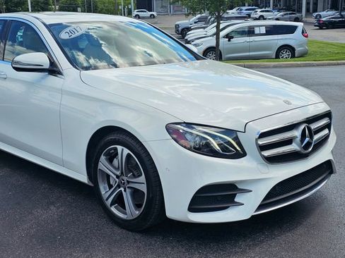 Certified 2017 Mercedes-Benz E 300 4MATIC image 2